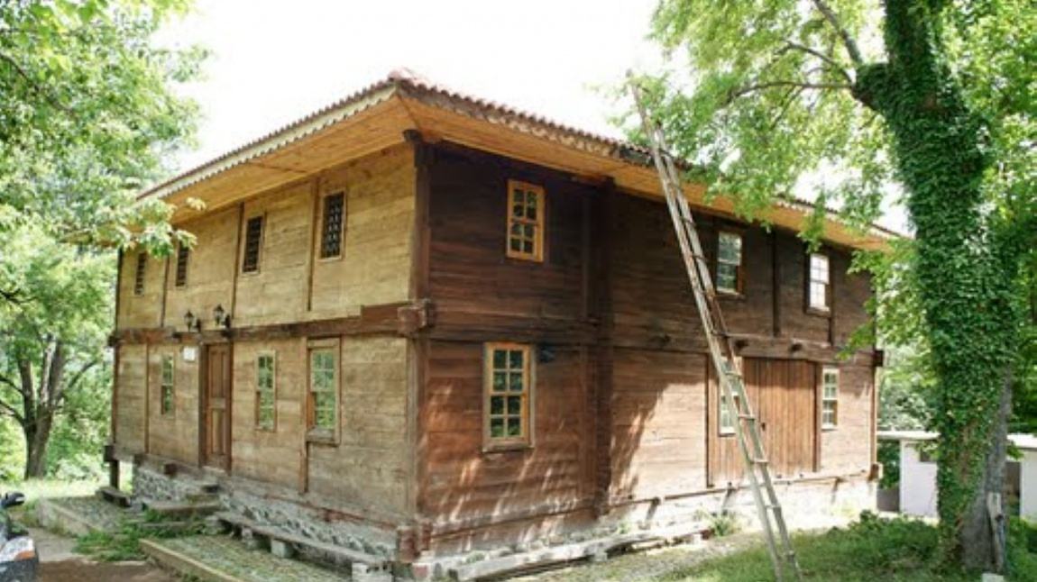 Düzköy Tarihi Camii